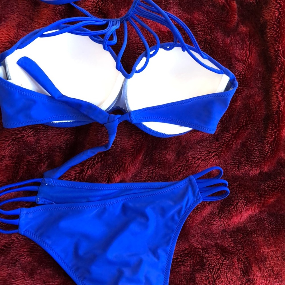 Bikini set - Picture 2 of 3